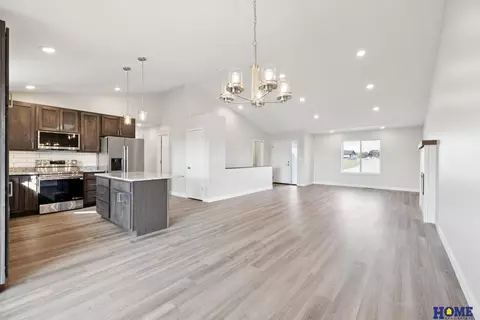 1725 E 9th St, Hickman, NE 68372 photo 5