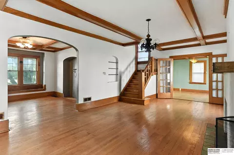 3340 Center St, Omaha, NE 68105