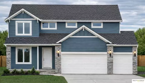5013 Pinehill Rd, Papillion, NE 68133
