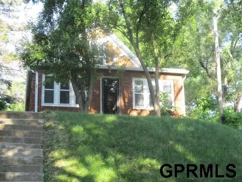 4710 S 17 St, Omaha, NE 68107