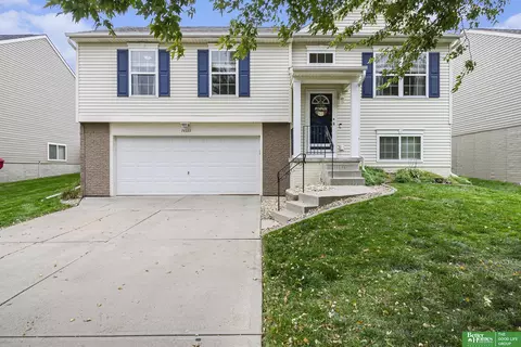 14553 Mormon St, Bennington, NE 68007