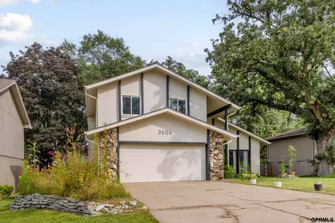 3506 Lynnwood Dr, Bellevue, NE 68123