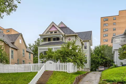 1516 S 29th St, Omaha, NE 68105