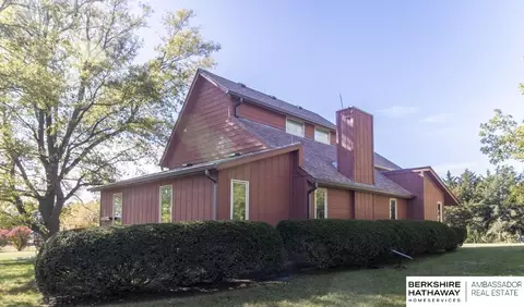 2909 Raymond Rd, Davey, NE 68336