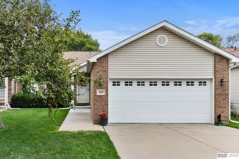 5614 S 80th St, Lincoln, NE 68516