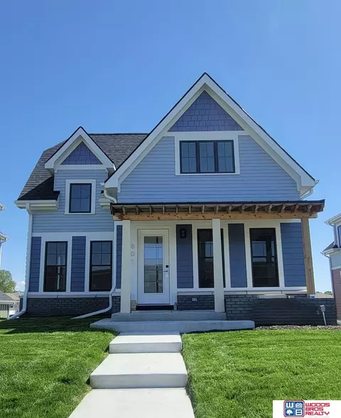 801 Penrose Dr, Lincoln, NE 68521