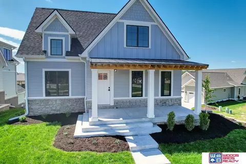831 Penrose Dr, Lincoln, NE 68521