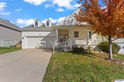 8912 Wyoming St, Omaha, NE 68122