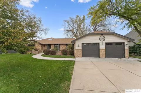 22316 Southshore Dr, Waterloo, NE 68069