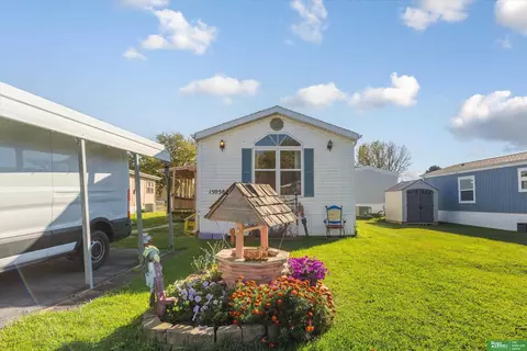 15058 Howe Plz, Omaha, NE 68144