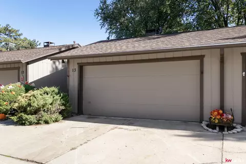 7300 South St #13, Lincoln, NE 68506