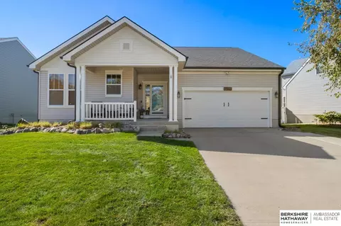 7960 N 152nd St, Bennington, NE 68007