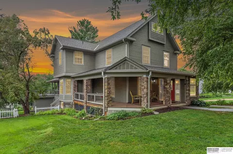 1522 Bellevue Blvd, Bellevue, NE 68005