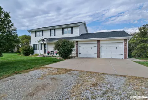 105 N 2nd Ave, Dunbar, NE 68346