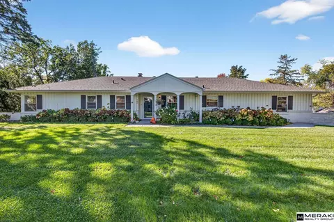 702 S 90th St, Omaha, NE 68114