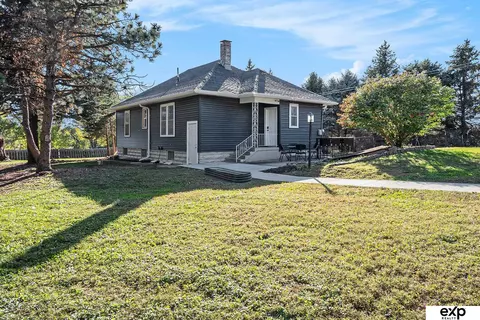 15010 Chandler Rd, La Vista, NE 68138