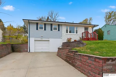 9411 Tomahawk Blvd, Omaha, NE 68134