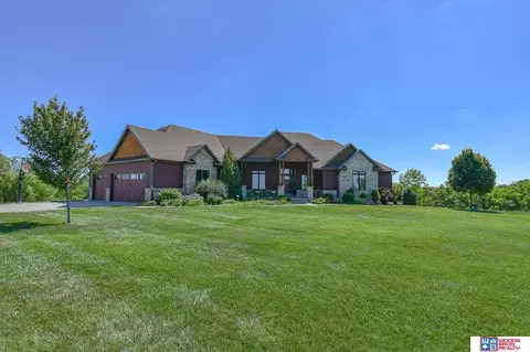 460 Darby Ln, Syracuse, NE 68446