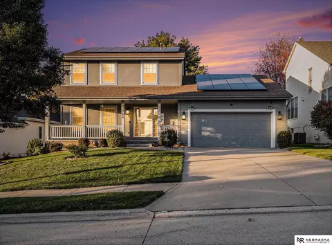 2704 Morrie Dr, Bellevue, NE 68123