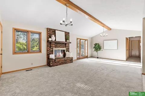 13512 S 127th St, Springfield, NE 68059 photo 5