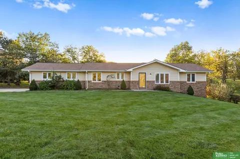 13512 S 127th St, Springfield, NE 68059