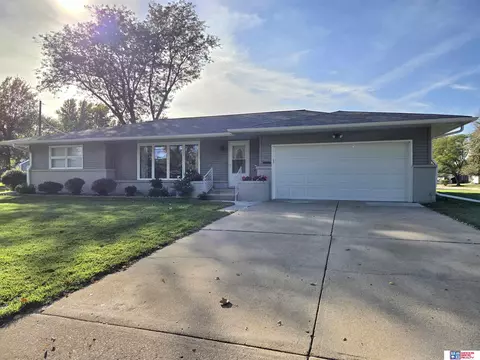 321 N 21st St, Beatrice, NE 68310