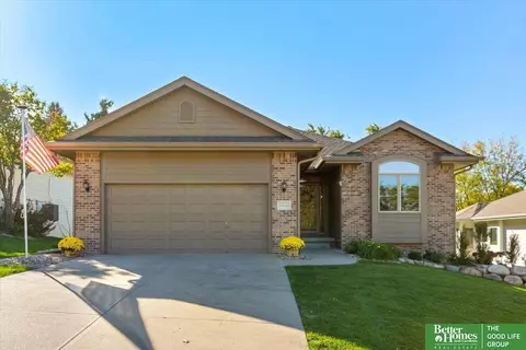 14533 Washington Cir, Omaha, NE 68137