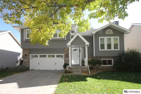 6800 Stephanie Ln, Lincoln, NE 68516