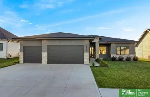 5908 N 209th St, Elkhorn, NE 68022