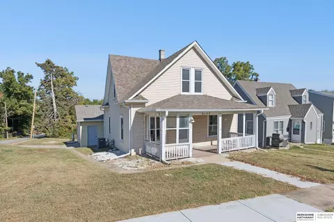 6148 Spencer St, Omaha, NE 68104