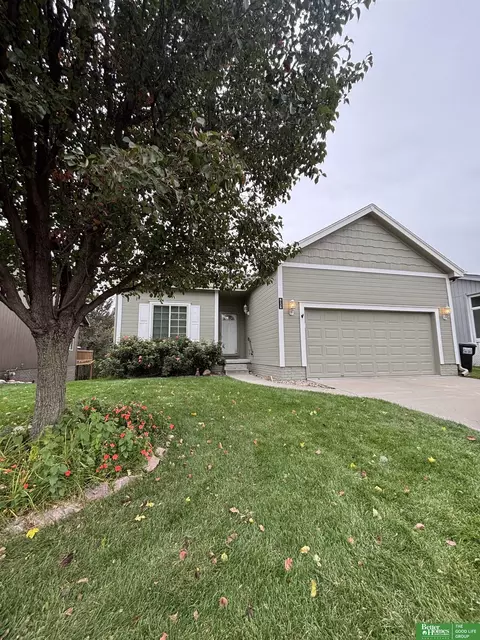 6128 S 190th Ter, Omaha, NE 68135