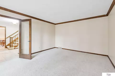 16326 Wright Cir, Omaha, NE 68130 photo 5