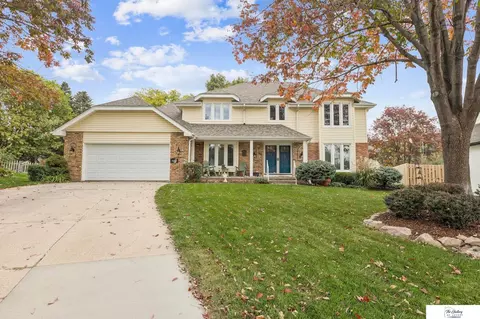 16326 Wright Cir, Omaha, NE 68130