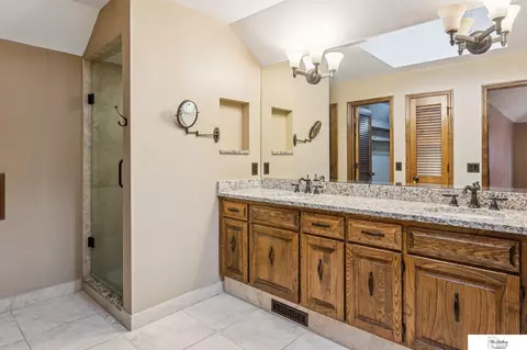 16326 Wright Cir, Omaha, NE 68130 photo 22