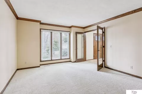 16326 Wright Cir, Omaha, NE 68130 photo 6