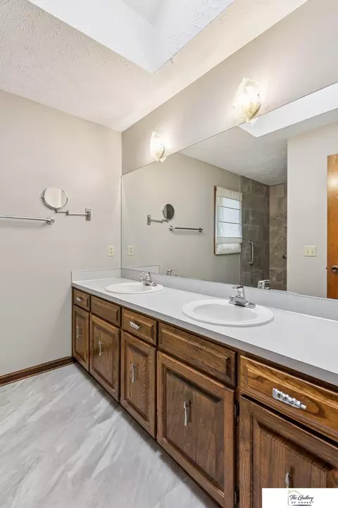 16326 Wright Cir, Omaha, NE 68130 photo 25