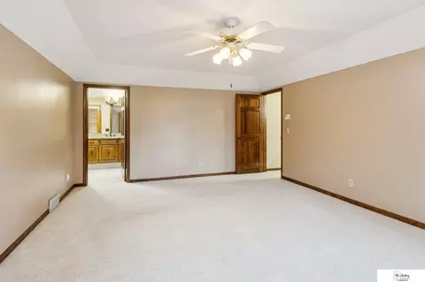 16326 Wright Cir, Omaha, NE 68130 photo 21