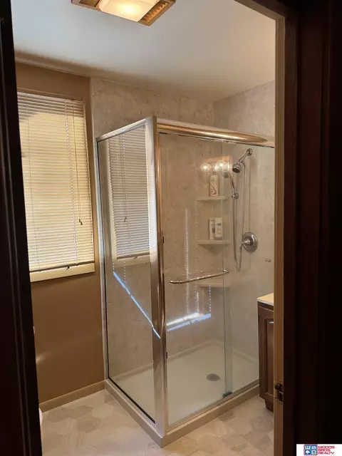 Bath - 920 E 4th St, Stromsburg, NE 68666 photo 1 of 3