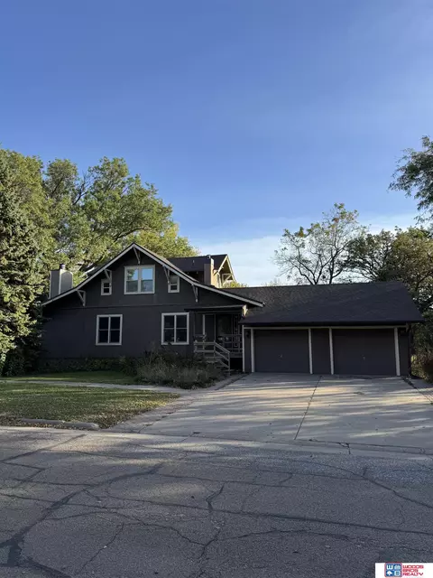 920 E 4th St, Stromsburg, NE 68666