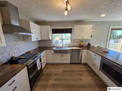 Kitchen - 2365 County Rd N, Malmo, NE 68040 photo 5 of 11