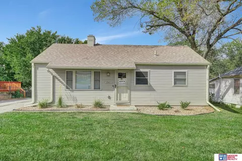 1565 S 48th St, Lincoln, NE 68506