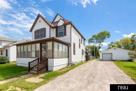 1105 5th Ave, Council Bluffs, IA 51501