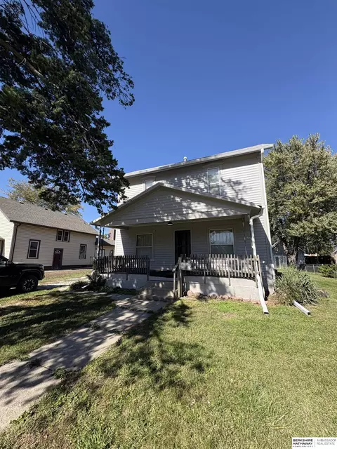 816 2nd St, Milford, NE 68405