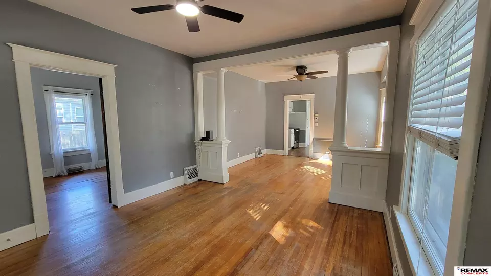 Living - 532 S 26th St, Lincoln, NE 68510 photo 3 of 4