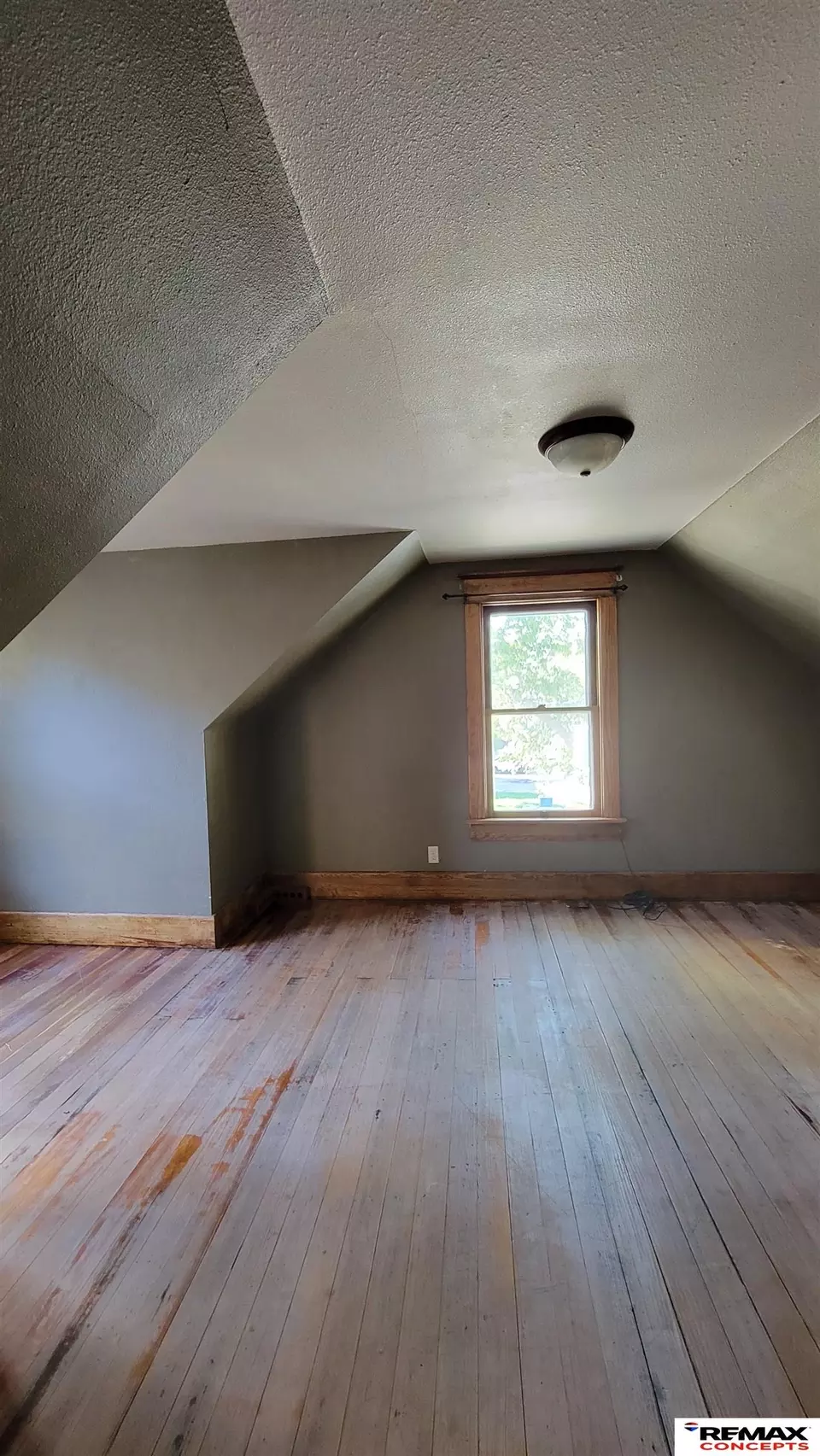 Bedroom - 532 S 26th St, Lincoln, NE 68510 photo 2 of 7