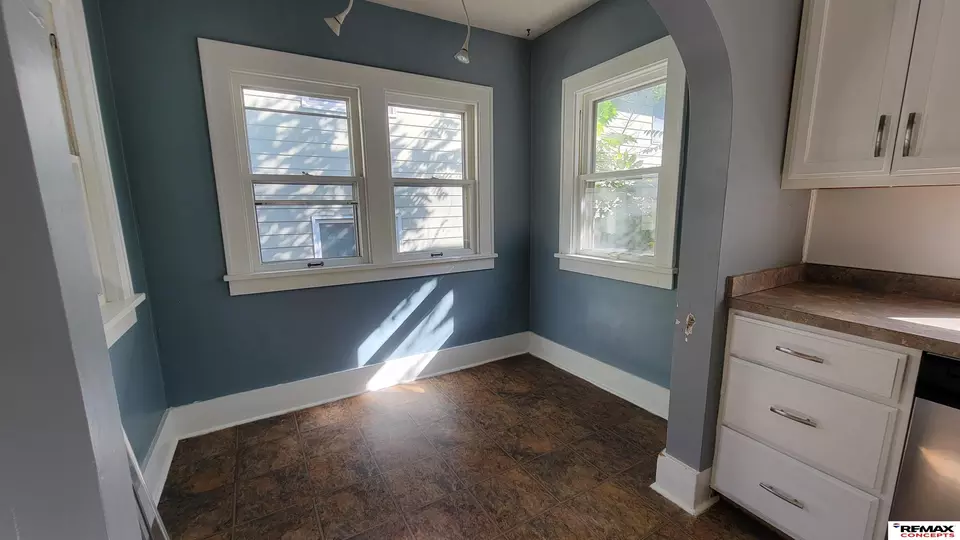 Dining - 532 S 26th St, Lincoln, NE 68510 photo 2 of 4