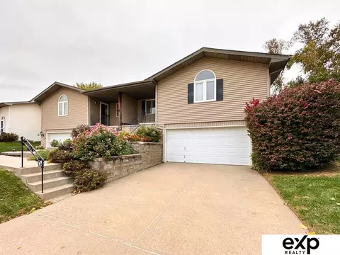 15514 Burdette St, Omaha, NE 68116