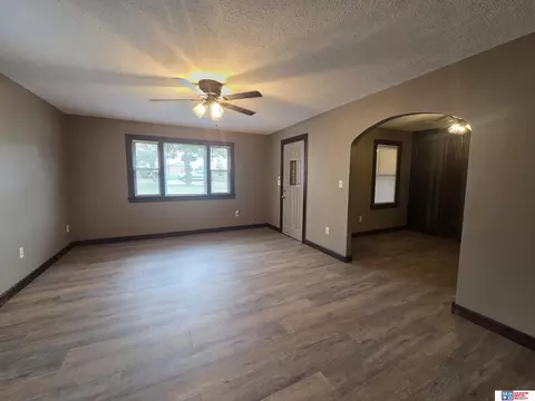 Living - 716 Millikin, Beatrice, NE 68310 photo 4 of 5