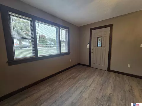 Living - 716 Millikin, Beatrice, NE 68310 photo 2 of 5