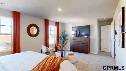 Bedroom - 16418 Willit St, Bennington, NE 68007 photo 2 of 6